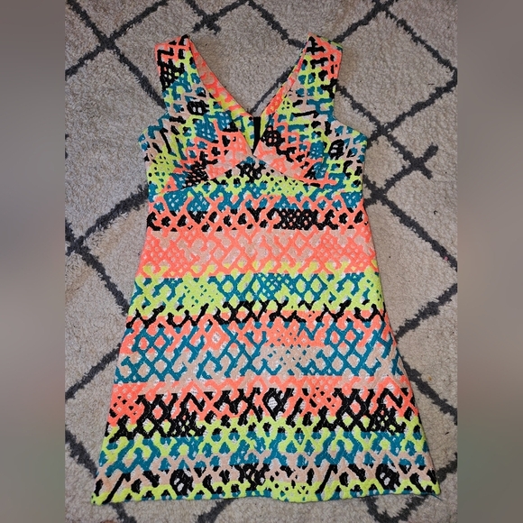 Milly bright colored v neck textured mini dress with contrasting zipper size 6 - Picture 2 of 7